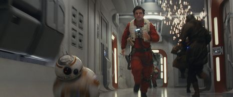 Oscar Isaac, Brian Herring, and Dave Chapman in Star Wars: Episode VIII - The Last Jedi (2017)