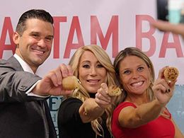 Lori Greiner, Nick Oleksak, and Elyse Oleksak in Shark Tank: Episode #10.20 (2019)