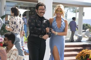 Jessica Lowe and Oscar Montoya in Minx (2022)