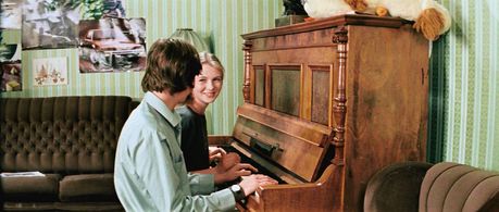 Fyodor Dunayevsky and Anastasiya Nemolyaeva in Courier (1986)