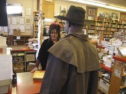 Shaun Landry and Danny Glover on the set of the film Read You Like a Book