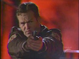 SMALLVILLE, Season 1, Episode 11. Deputy Markowitz