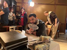 Eduardo Britto on the set of Joint Ventures