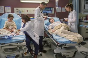 Justin Chambers, Chandra Wilson, Camilla Luddington, AJ Achinger, and Nicolas Bechtel in Grey's Anatomy (2005)