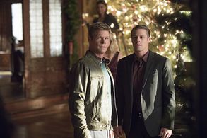 Joel Gretsch and Zach Roerig in The Vampire Diaries (2009)