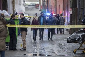 Malcolm Goodwin, Rose McIver, and Rahul Kohli in iZombie (2015)