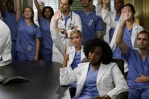 Jerrika Hinton, Tessa Ferrer, and Giacomo Gianniotti in Grey's Anatomy (2005)