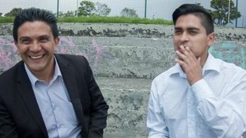 Gianco and Luis Bernal in Investigación Siniestra (2023)