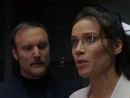 Monica Louwerens and Ron Roggé in Power Rangers Lightspeed Rescue (2000)