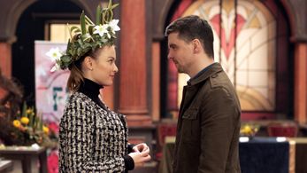 Andrew Lee Potts and Stefanie Yunger in Royal Blossom (2021)