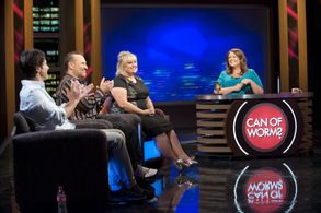 Colin Hay, Chrissie Swan, and Rebel Wilson in Can of Worms (2011)