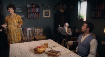 Alexis Peterman, Alex Waldmann and Jon Rumney in, Call the Midwife