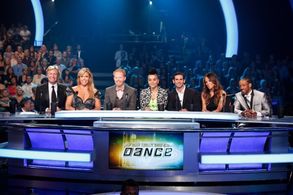 Robin Antin, Tyce Diorio, Jesse Tyler Ferguson, Nigel Lythgoe, Mary Murphy, and Sonya Tayeh in So You Think You Can Danc