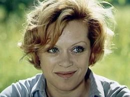 Alisa Freyndlikh in Anna i komandor (1975)