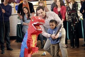 Sally Field, Matthew Rhys, Isabella Rae Thomas, and Mark Ricks in Brothers & Sisters (2006)