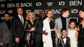 Julia Roberts, Peter Hedges, Lucas Hedges, and David Zaldívar