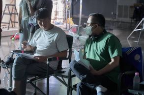 Yoo Hae-jin and Lee Han in Honey Sweet (2023)