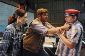 Christine Prayon, Paul Sedlmeir, and Franz Josef Strohmeier in Hubert ohne Staller (2011)