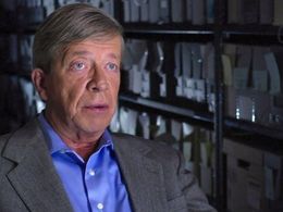 Joe Kenda in Homicide Hunter (2011)