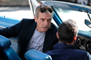 Jeremy Irons and Jack Huston in An Actor Prepares (2018)