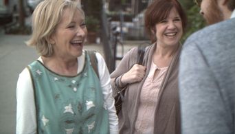 Lola meets the neighbor