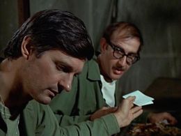 Alan Alda and Harvey J. Goldenberg in M*A*S*H (1972)