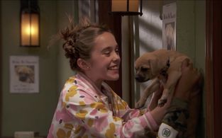 Jenna Davis with Mr. Manchego on Raven's home (2018)