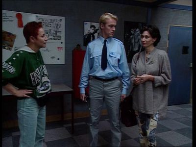 Manouk van der Meulen, Bea Meulman, and Erik de Vries in Vrouwenvleugel (1993)