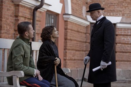 Andrey Smolyakov, Ekaterina Klimova, and Mikhail Eliseev in Grigoriy R. (2014)