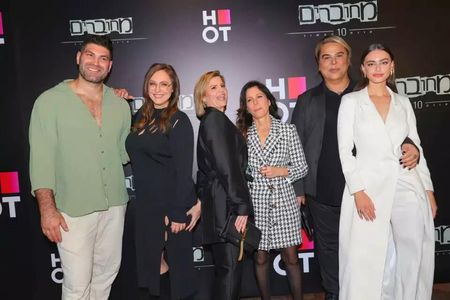 Orna Banai, Miki Buganim, Keren Peles, Hadar Marks, Ori Sasson, and Yael Shelbia at an event for Connected (2009)