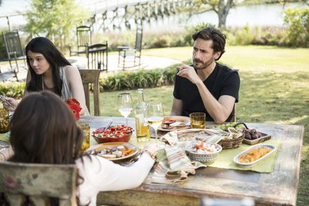 Juan Diego Botto, María Botto, Gabriella Garcia, and Isabella Alberti in Good Behavior (2016)