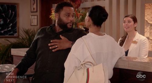 Anthony Anderson, Tracee Ellis Ross, and Alanna Fox in Black-ish (2014)