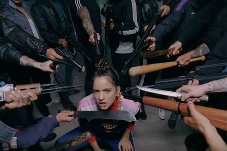 Rosalía in Rosalía: Pienso en tu mirá (2018)