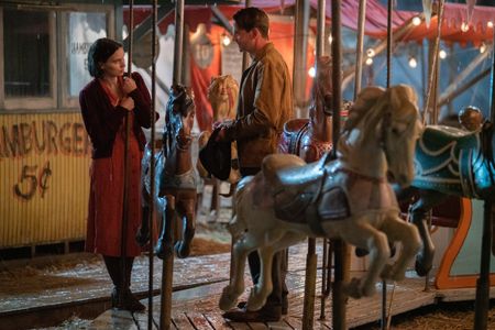 Bradley Cooper and Rooney Mara in Nightmare Alley (2021)