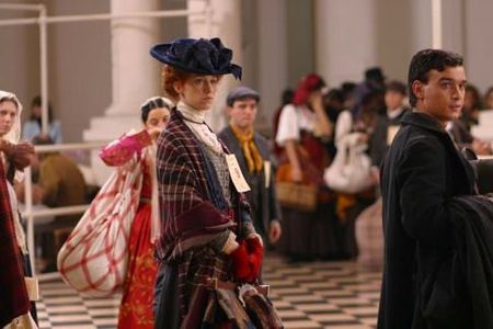 Charlotte Gainsbourg, Francesco Casisa, Federica De Cola, and Isabella Ragonese in Golden Door (2006)