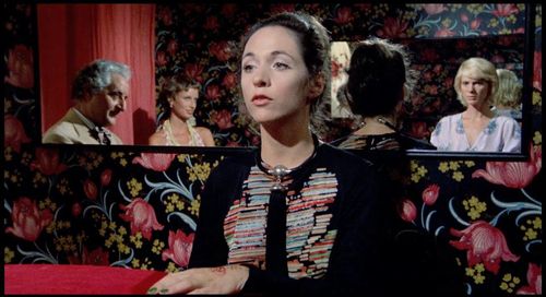 Mimsy Farmer, Nike Arrighi, Donna Jordan, and Mario Scaccia in The Perfume of the Lady in Black (1974)