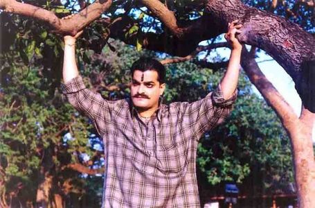 Rocky Verma as Mohan Thakur