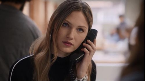 Andrea Kostovick as Kelly in The Expecting