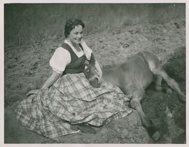 Ingrid Backlin in Life in the Country (1943)