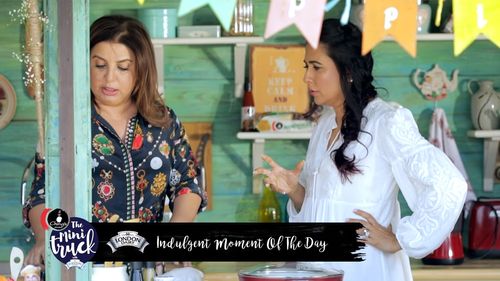Farah Khan and Mini Mathur in The Mini Truck (2017)