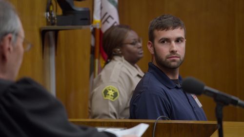 Ronald Gladden in Jury Duty (2023)