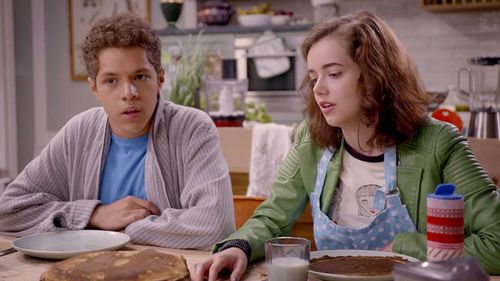 Stony Blyden and Maemae Renfrow in Hunter Street (2017)