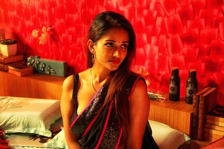 Anaika Soti in Semma Botha Aagatha (2018)