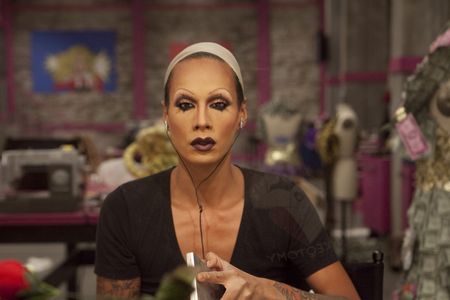 Sutan Amrull in RuPaul's Drag Race (2009)