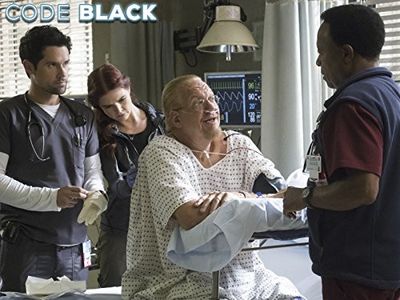 Penn Jillette, William Allen Young, Benjamin Hollingsworth, and Emily Tyra in Code Black (2015)