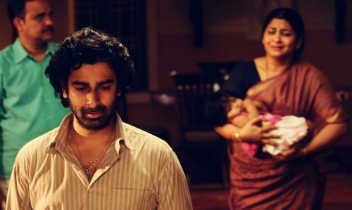 Meera Krishnan and Narayan Desai in Azhagu Kutti Chellam (2016)