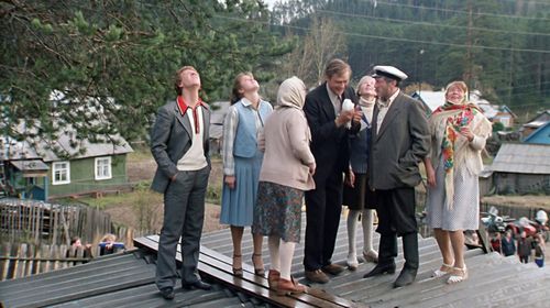 Nina Doroshina, Yanina Lisovskaya, Igor Lyakh, Aleksandr Mikhaylov, Lada Sizonenko, Natalya Tenyakova, and Sergey Yurski