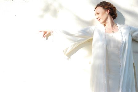 Nina Zavarin in Nord Express as Anna, Directed by Stefan Kubicki