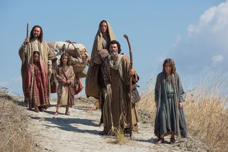 Vincent Walsh, Christian McKay, Sara Lazzaro, Finn Ireland, Lois Ellington, and Adam Greaves-Neal in The Young Messiah (