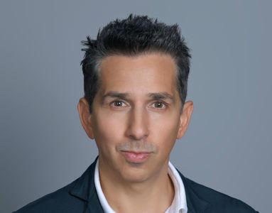 Erol Özlevi